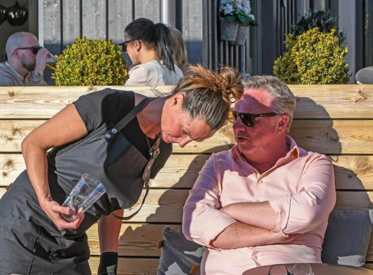 Hasse Pa Sjoekanten Hotell & Restaurang Jönköping Kültér fotó