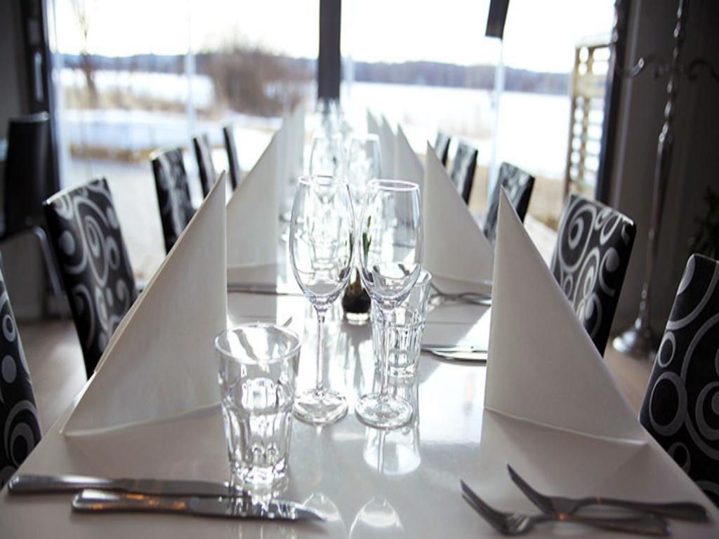 Hasse Pa Sjoekanten Hotell & Restaurang Jönköping Kültér fotó